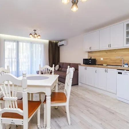 Ldv 13 Free Private Parking *