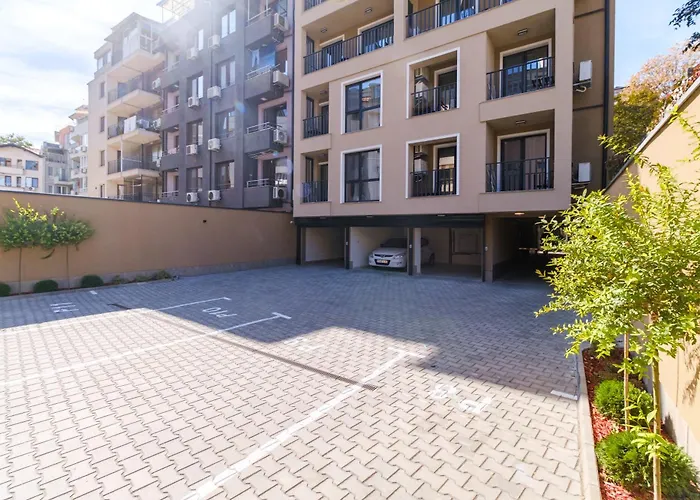 Ldv 13 Free Private Parking Daire Filibe